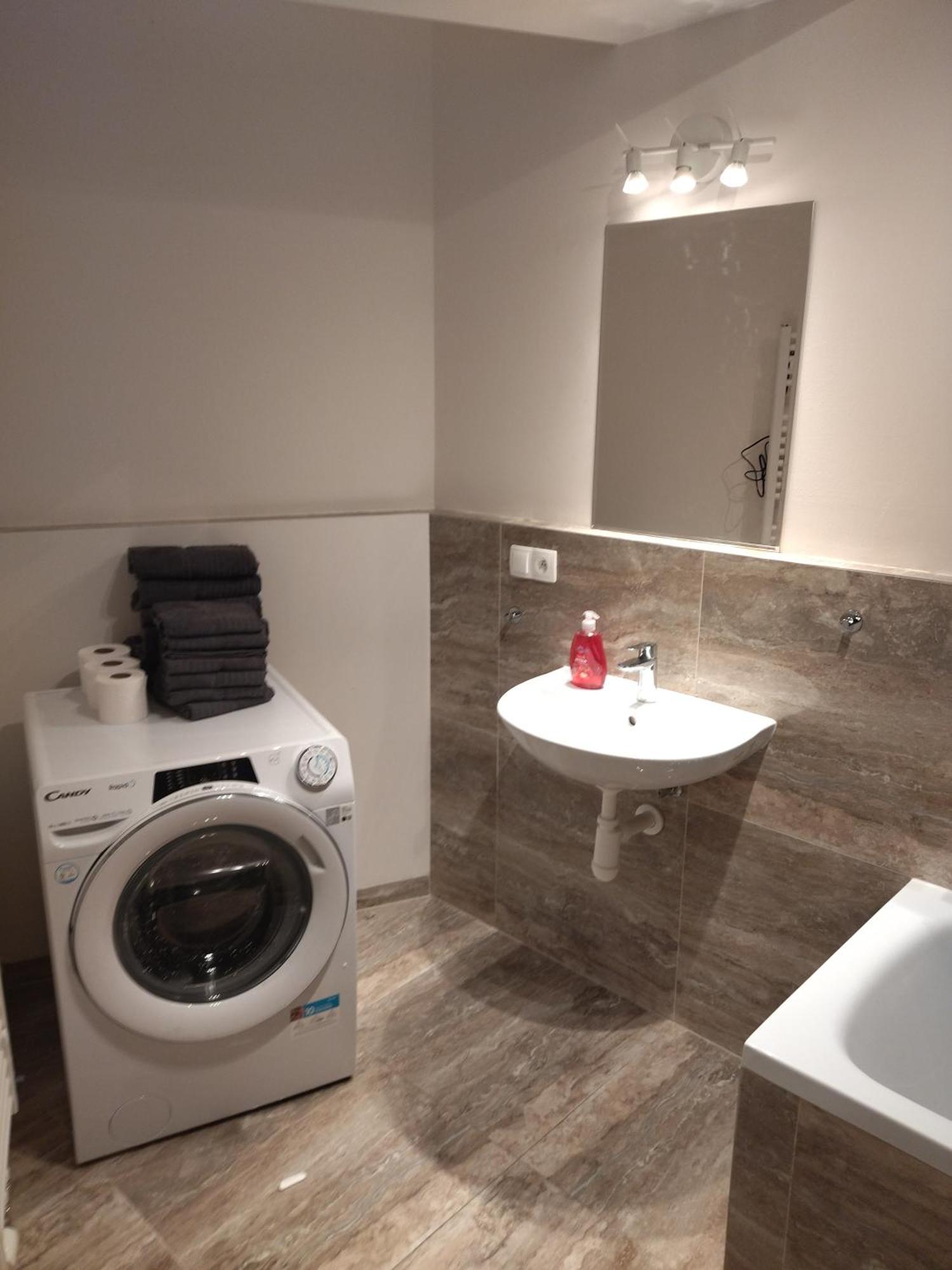 פראג Brand New Studio Apartment #24 In Elite Residence With Free Secure Parking In The Center מראה חיצוני תמונה